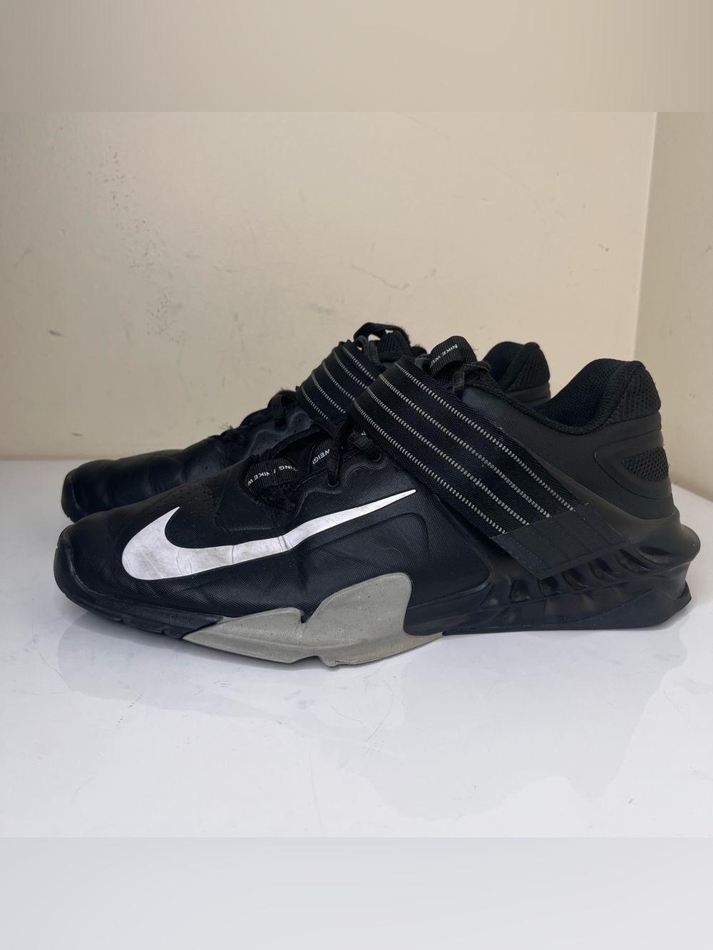 Nike SAVALEOS Black/Grey Men’s Weight Lifting Athletic Shoes with White Swoosh
